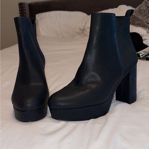 NEVER WORN- size 9.5, black